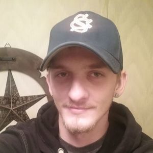 Meet your Posher, Levi